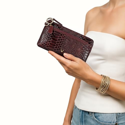 Hidesign Women's Leather Clutch - Image 2