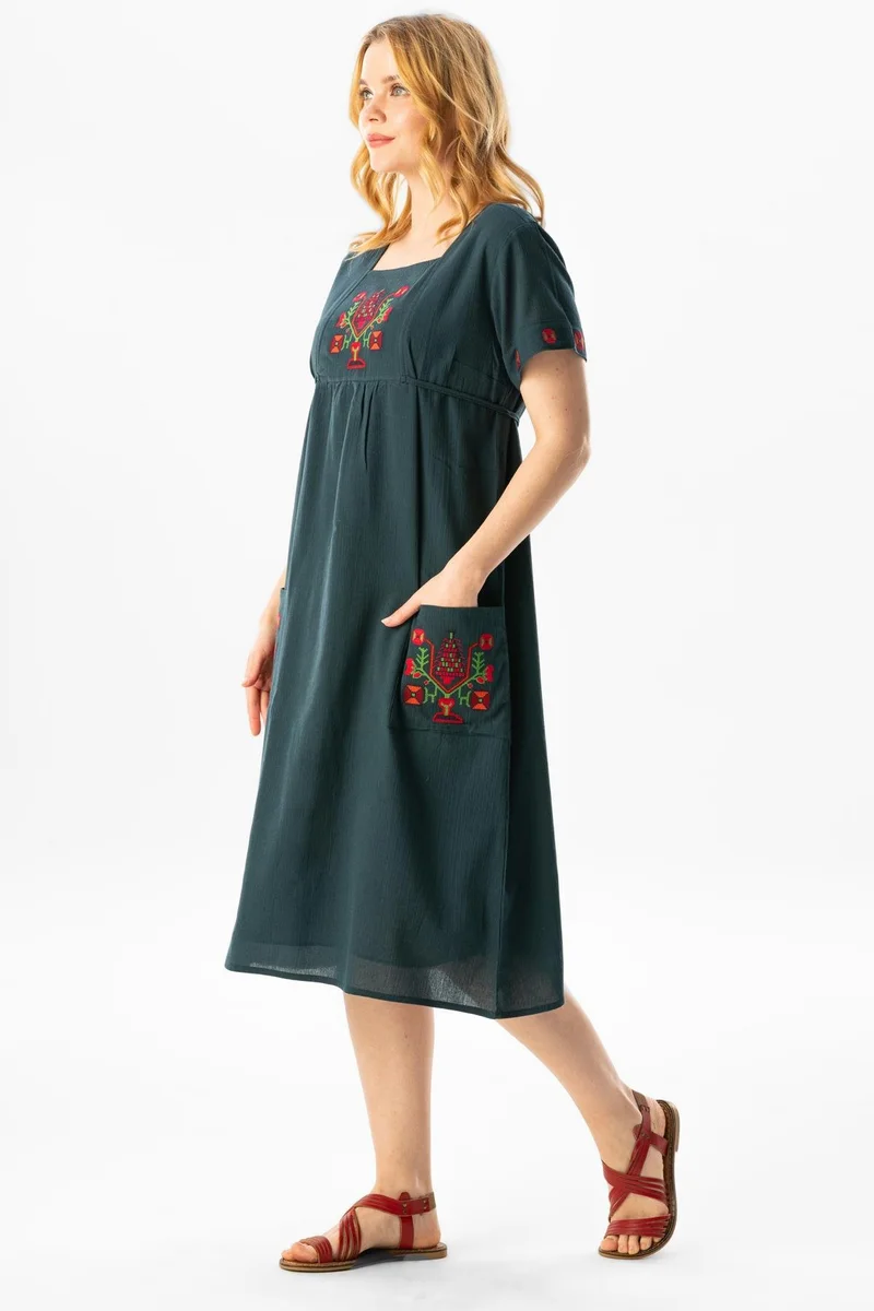 اليش شيل بيزي Embroidered Pocket Dress