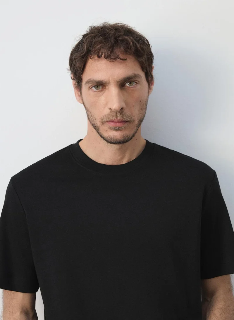 Mango Man 99-NEGRO Regular Fit T-Shirt 200Gsm for Men | Best Price UAE