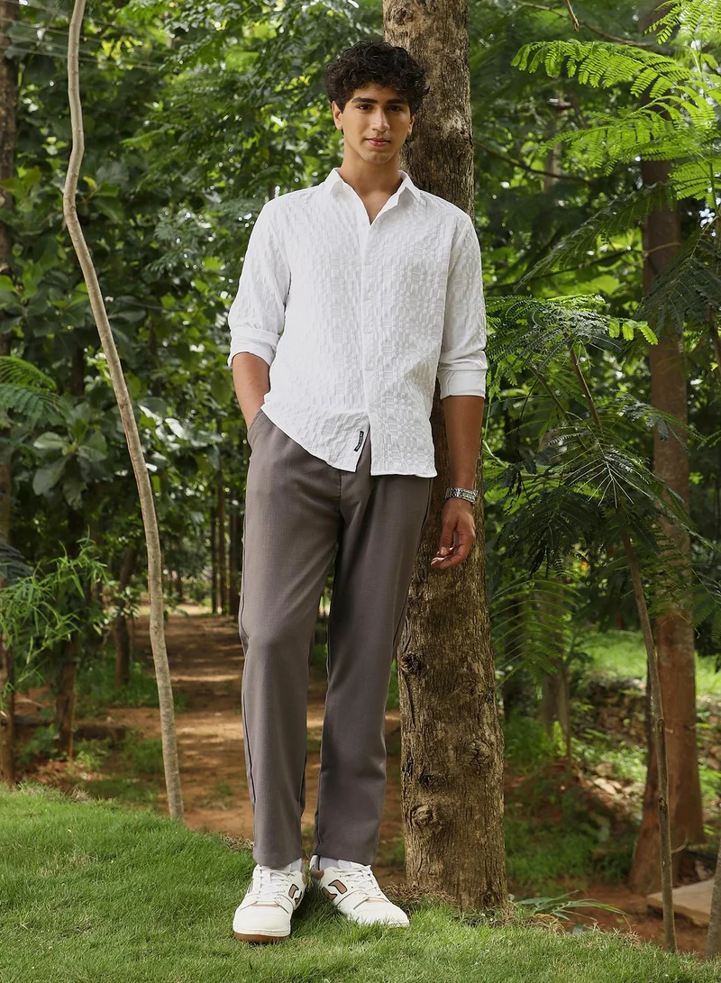 Campus Sutra Campus Sutra Men Tactile-Gridora Shirt | Spread Collar Long Cuffed Sleeves | Button Closure Curved Hem | Solid Textured | Woven Fabric For Casual & Office Wear | Daisy White