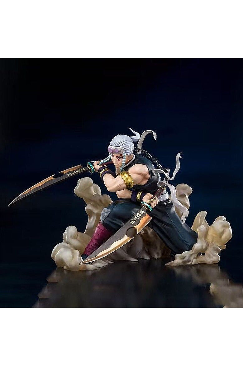عام زخارف من статуэт Demon Slayer تتجسد تنجين (Tengen) ورواد الصوت. هذه الزخارف تعيد إنتاج المشاهد الكلاسيكية بشكل جميل وتجعل الشخصيات تبدو مماثلة تمامًا لصورتها الأصلية. - Image 1