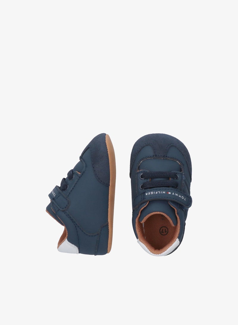 تومي هيلفيغر حذاء رياضي للأطفال برباط لاصق - Image 5