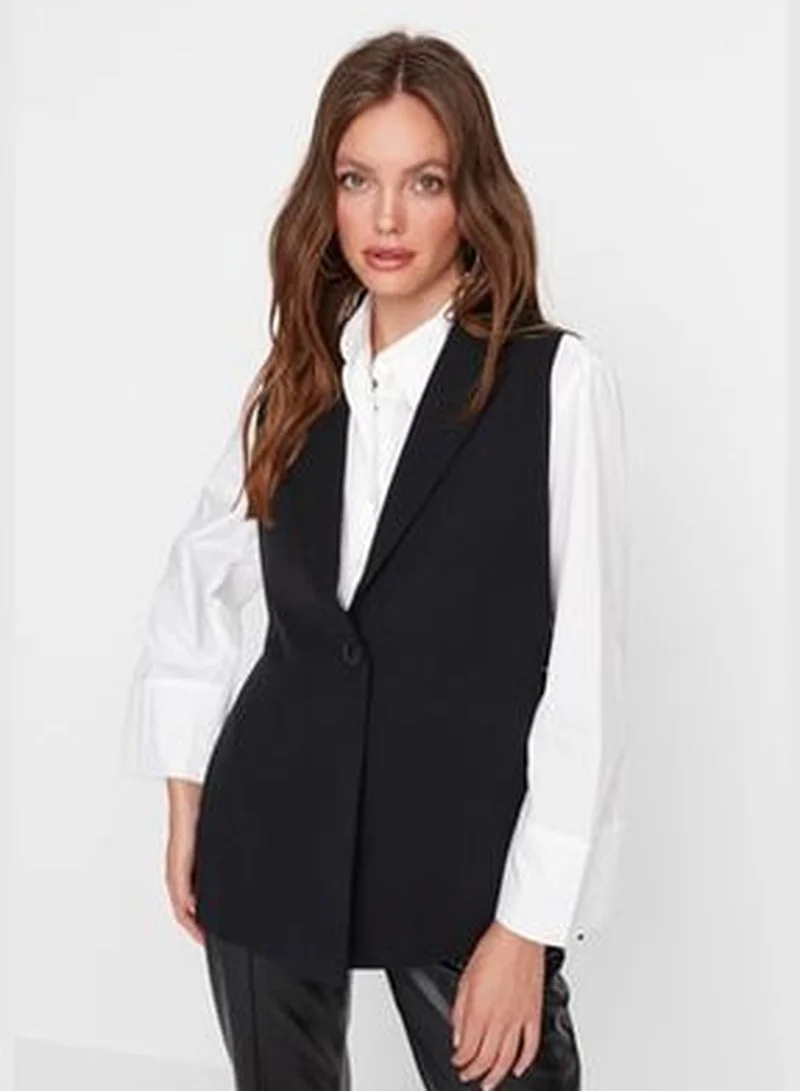 trendyol Black Fitted Woven Vest TWOAW23YE00032