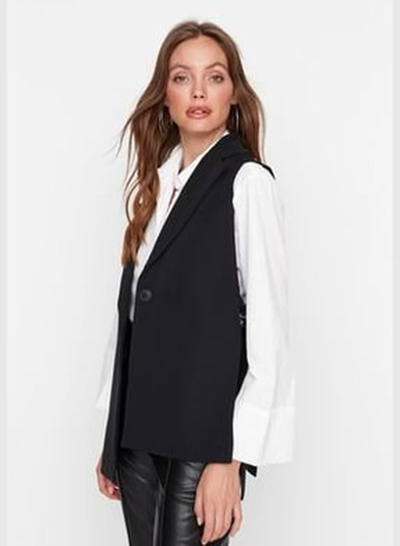 trendyol Black Fitted Woven Vest TWOAW23YE00032