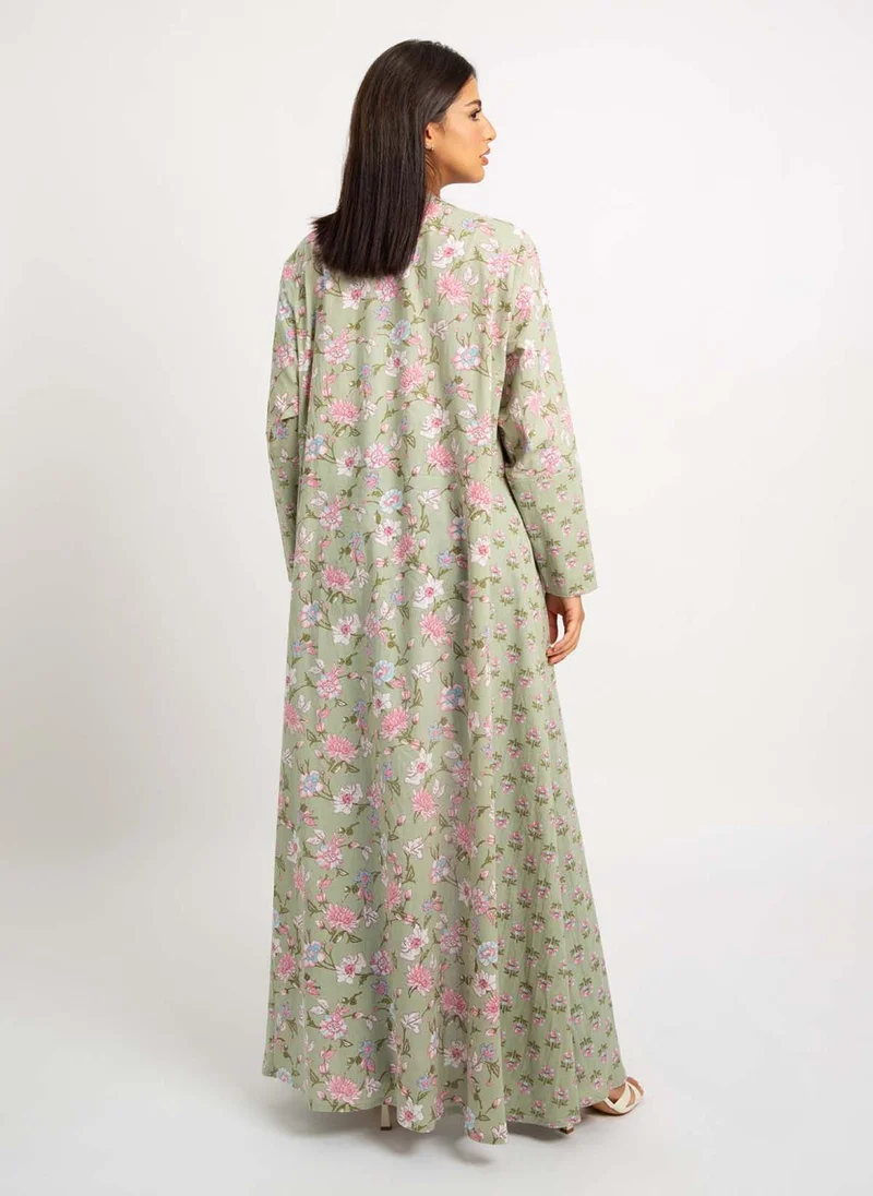 Kaafmeem Daisy Sprig A-Cut Abaya