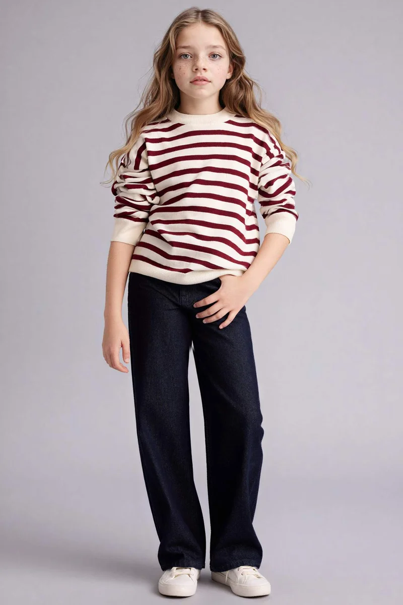 ديفاكتو Girl Standard Fit Crew Neck Pullover