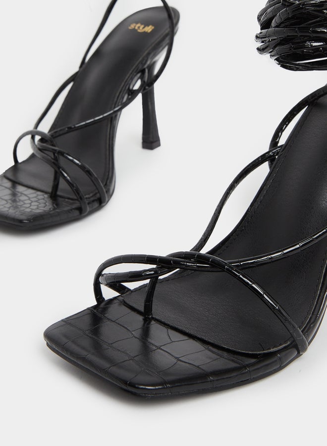 ستايلي صنادل بكعب ستيليتو برباط متقاطع سادة - Image 4