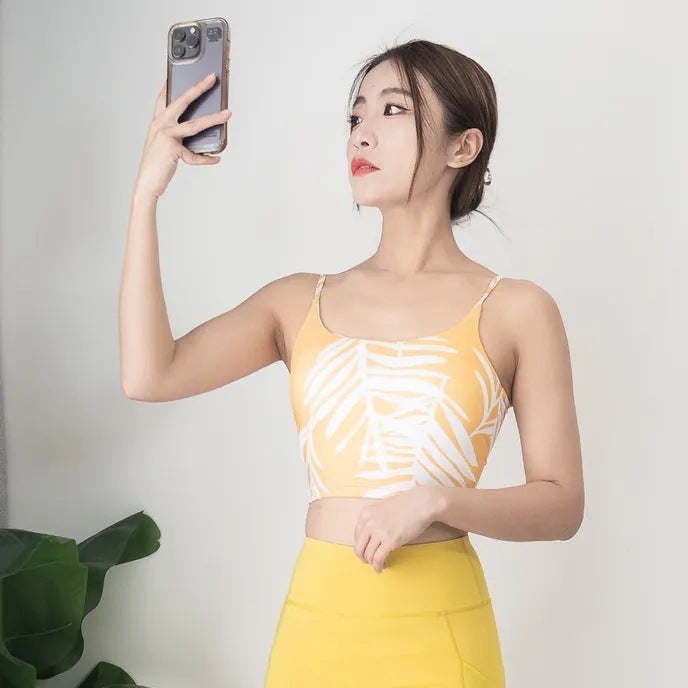 Generic Shockproof Yoga Sports Bra Top with Quick-Dry Pads Yellow banana leaf vest (including chest pad)