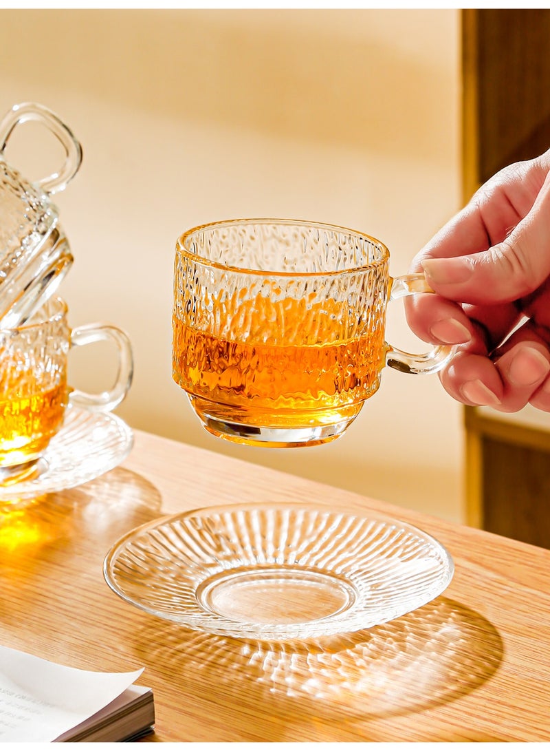 نهر قو 8 عبوات من فناجين القهوة الزجاجية الباروكية مع صحون، تتضمن 4 فناجين زجاجية شفافة و4 صحون زجاجية شفافة، 8 قطع في المجموع، فناجين إسبريسو زجاجية بمقابض، فناجين قهوة زجاجية للاتيه والكابتشينو والموكا والشوكولاتة الساخنة والشاي والعصير والمشروبات الساخنة أو المثلجة، سعة 160 مل. - Image 5