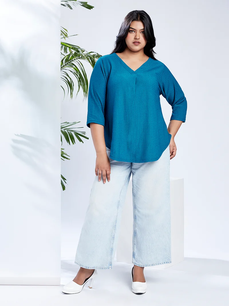 جلو باص Gloplus Women Blue V-Neck Self Design Curved Hem Plus Size Workwear Top