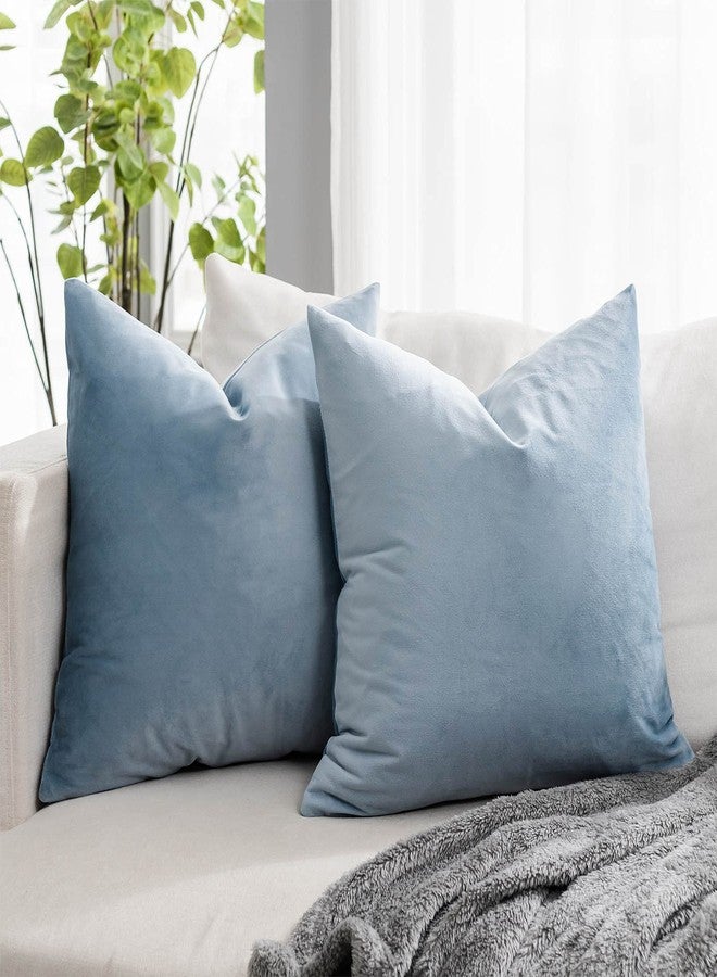 QUAFOO أغطية وسائد زخرفية من المخمل الأزرق الفاتح QUAFOO مقاس 26x26 بوصة مجموعة من 2 مع سحاب أغطية وسائد مربعة ناعمة فاخرة للكنبة أو السرير أو غرفة المعيشة - Image 1