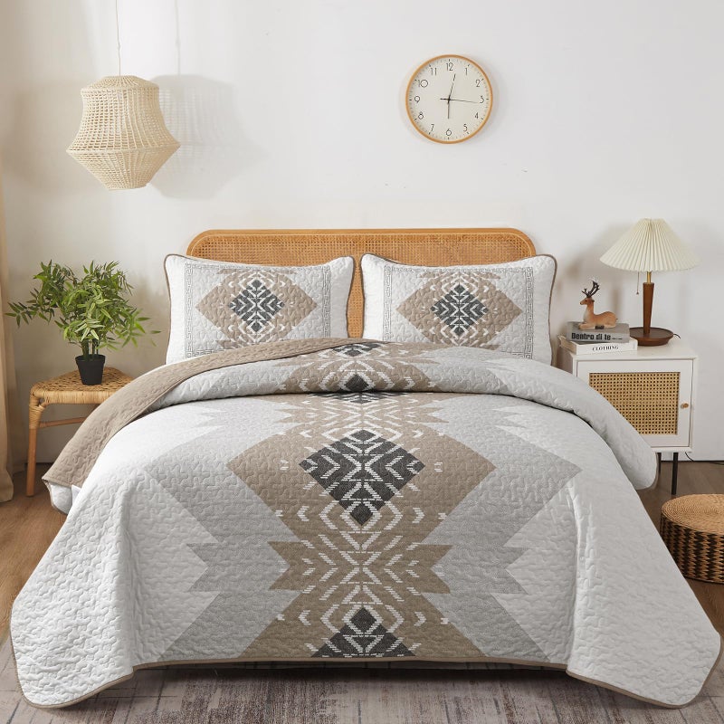 Dintszyayue Brown Boho Quilt Set King,3 Pieces Aztec Texture Quilt with 2 Pillowcases,Bohemian Geometric Bedspread Bedding Set Microfiber Quilted Coverlet Set for All Seasons King Size(90"Ã—103") - Image 1