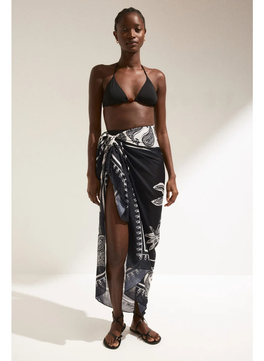 اتش اند ام Sarong