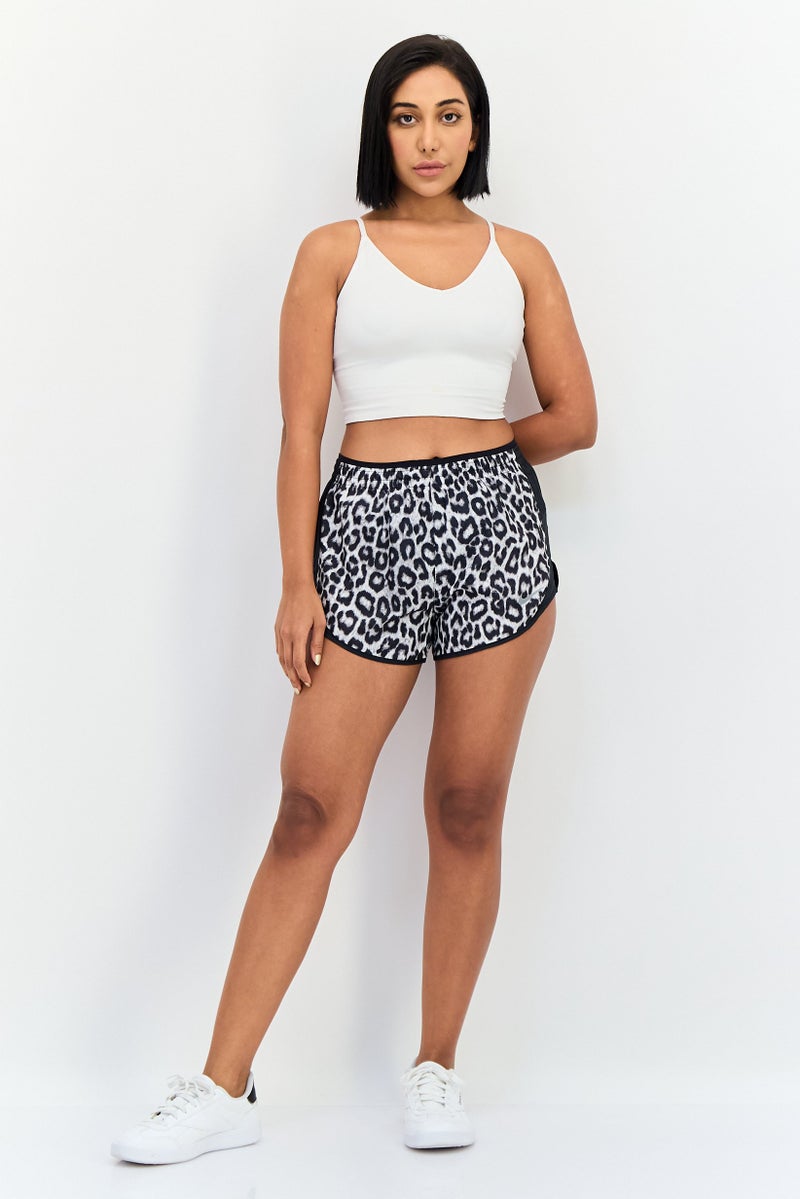 Nike Women Sportswear Fit Running Shorts, Multicolor - Image 2