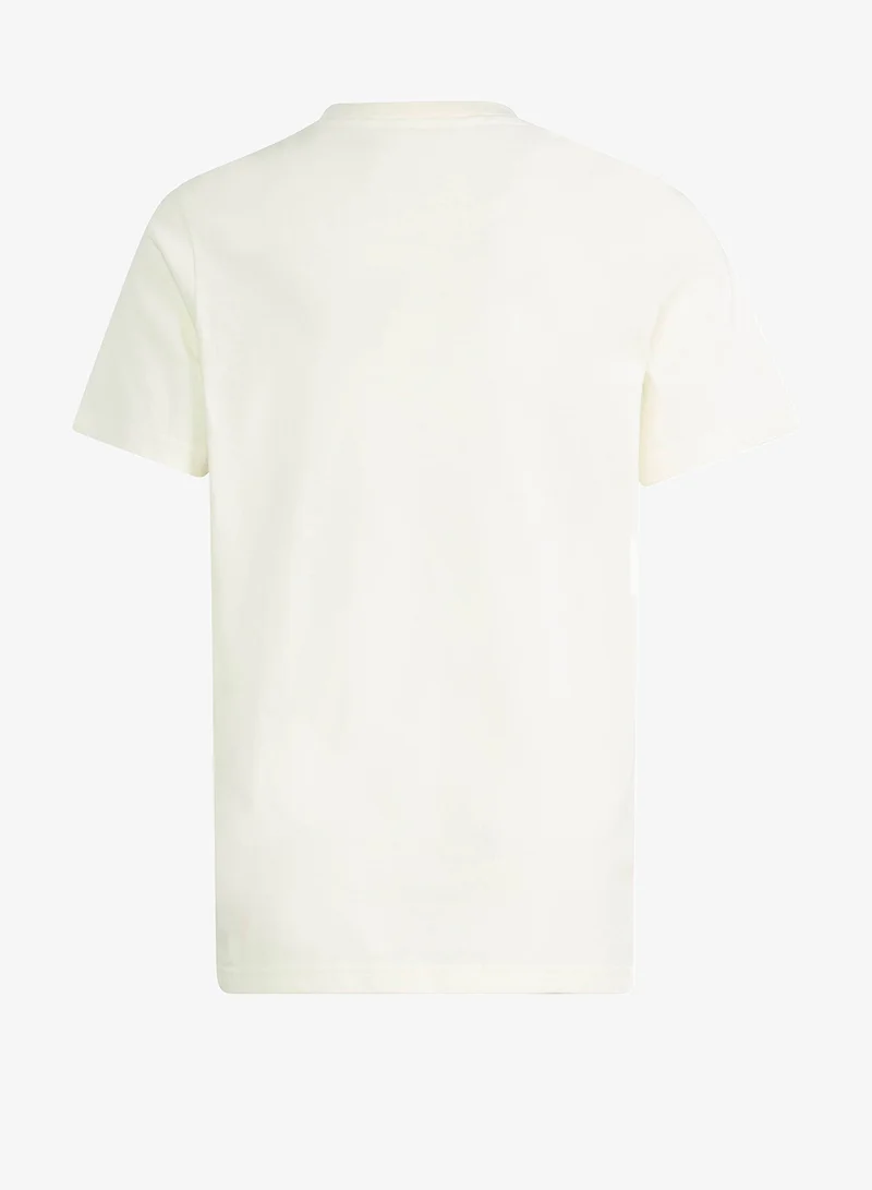 اديداس تيشيرت برسومات الملعب للشباب