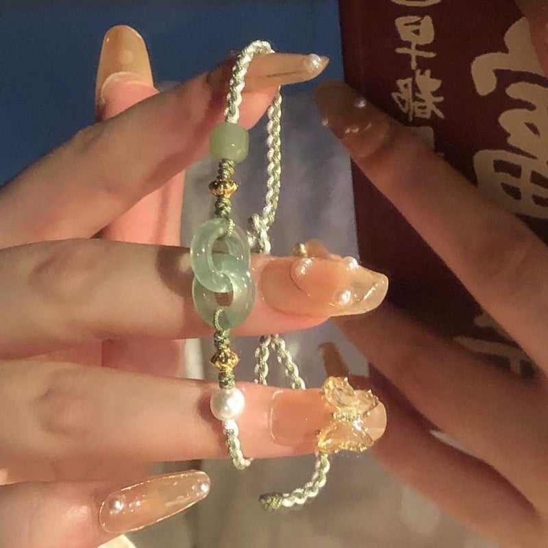 Elegant Lotus Leaf Design Bracelet for Women interlocking 