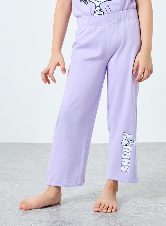 ستايلي طقم من بنطال بيجاما وتيشيرت بطبعة سنوبي - Image 4