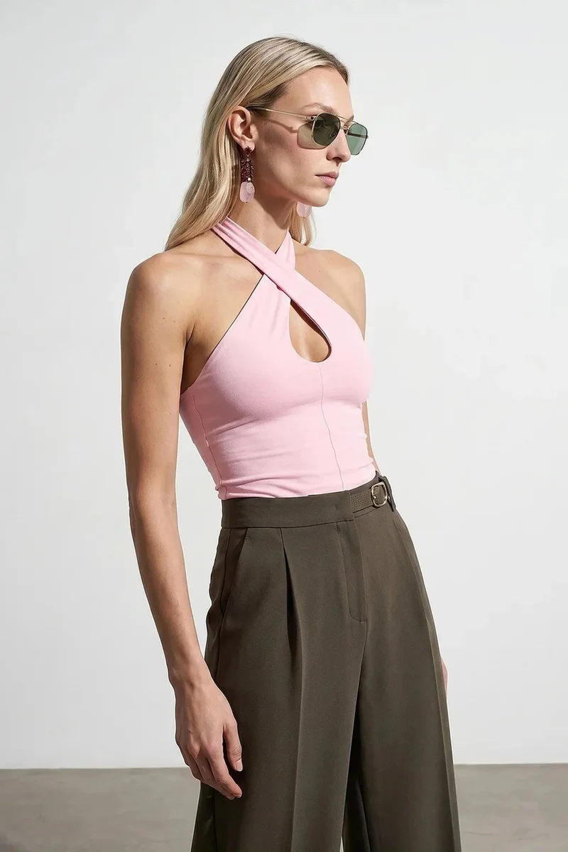 ديلفين DILVIN Women’s Halter Crop Top With Cut-out Detail