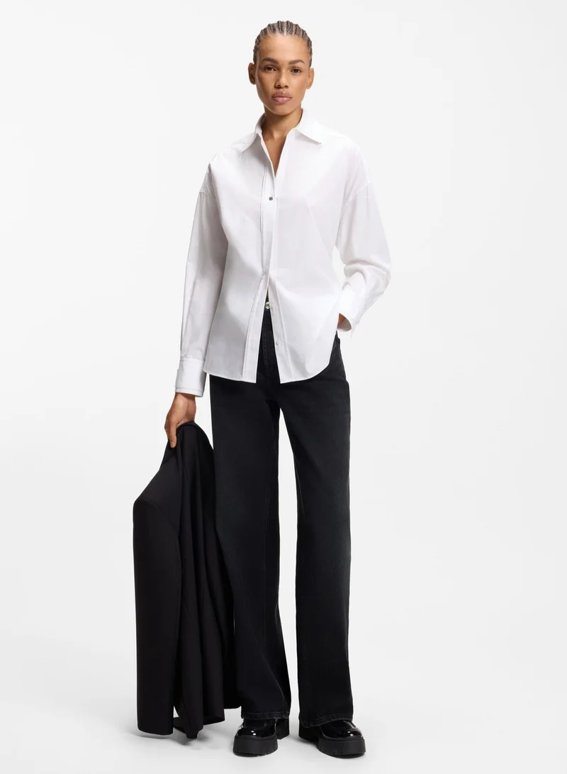 هوجو جينز واسع الساقين من دنيم مريح قابل للتمدد باللون الأسود