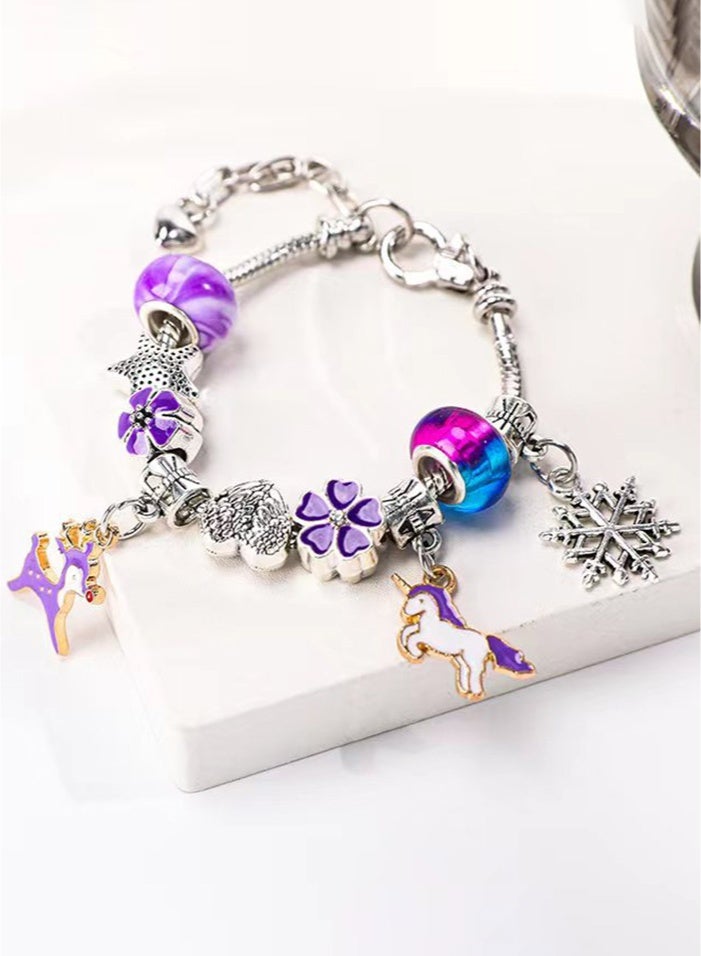 مجموعة صنع أساور DIY للبنات، مجموعة أساور ساحرة مكونة من 63 قطعة مع خرز وقلادات وخيوط أساور لصناعة الأساور، فكرة هدية للأطفال والفتيات - Image 3