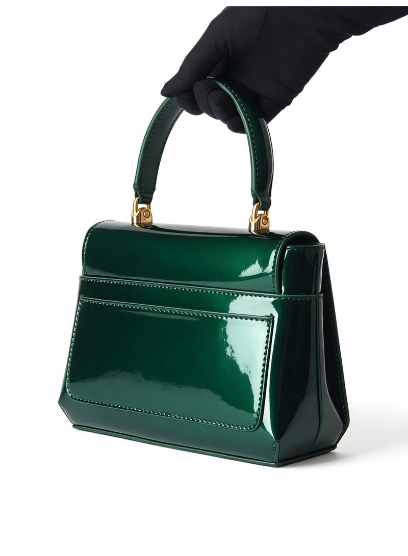 دي آند جي D&G green patent leather handbag with high sense D&G logo standard mini slung small square bag. - Image 5