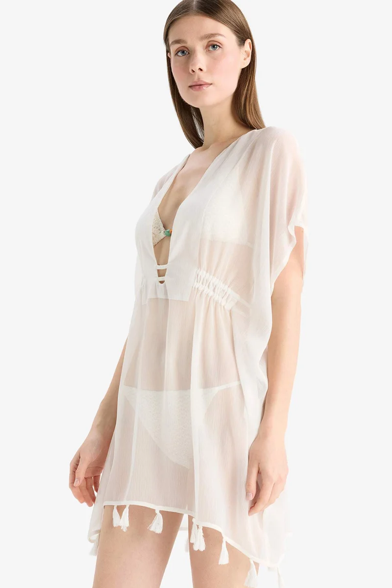 ديفاكتو Fall in Love White Chiffon Kimono