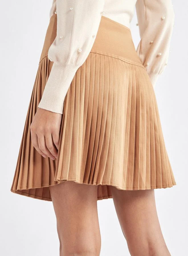 سبلاش فيڤ تنورة قصيرة سادة إيه لاين بكشكش وخصر مطّاطي