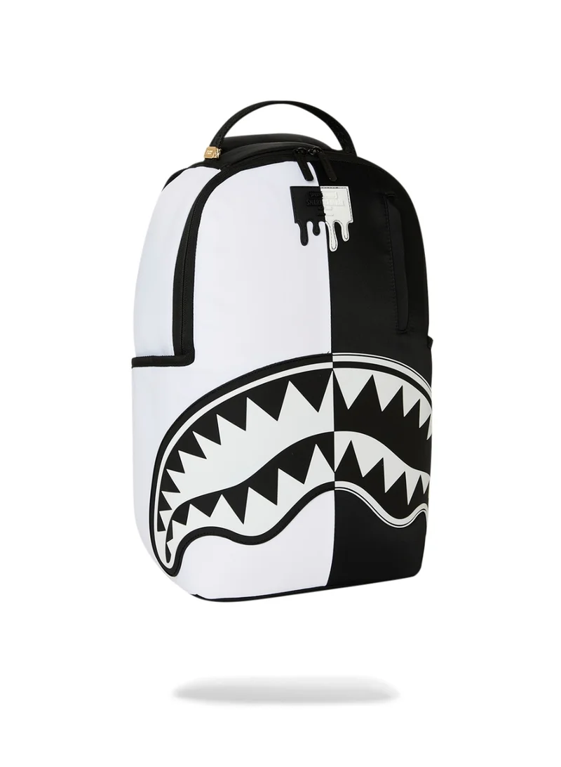سبراي جراوند SHARK CENTRAL BLACK AND WHITE DLXS BACKPACK