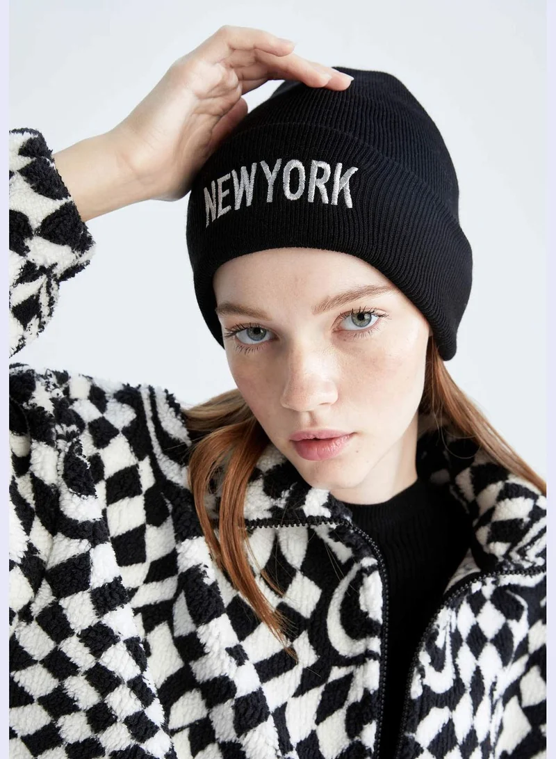 DeFacto New York Print Knit Beanie