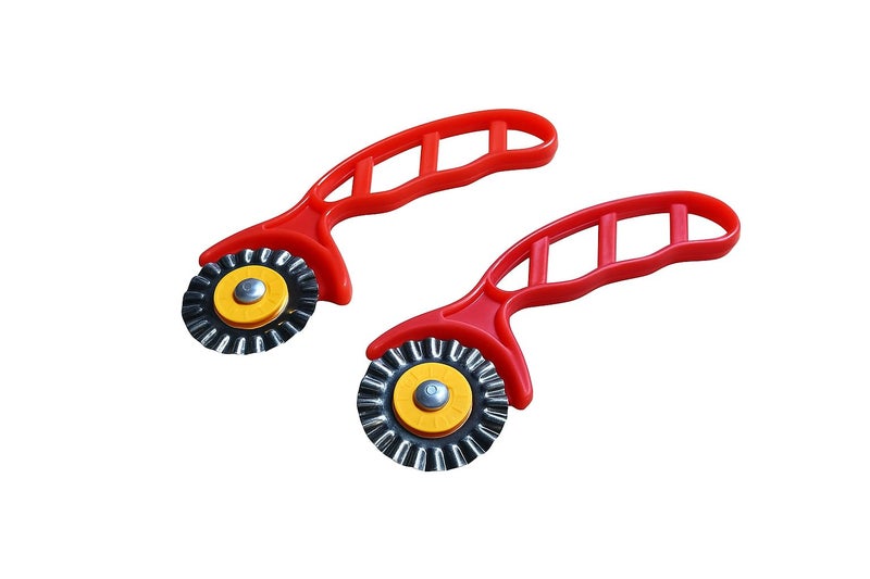 GS KITCHENWARE GS Multipurpose Karanji, Shankarpali, Pizza, Pastry & Sandwich Cutter | Fluted Wheel Roller with Plastic Handle | 5.5 cm Sharp Edge Set of 2. - Image 3