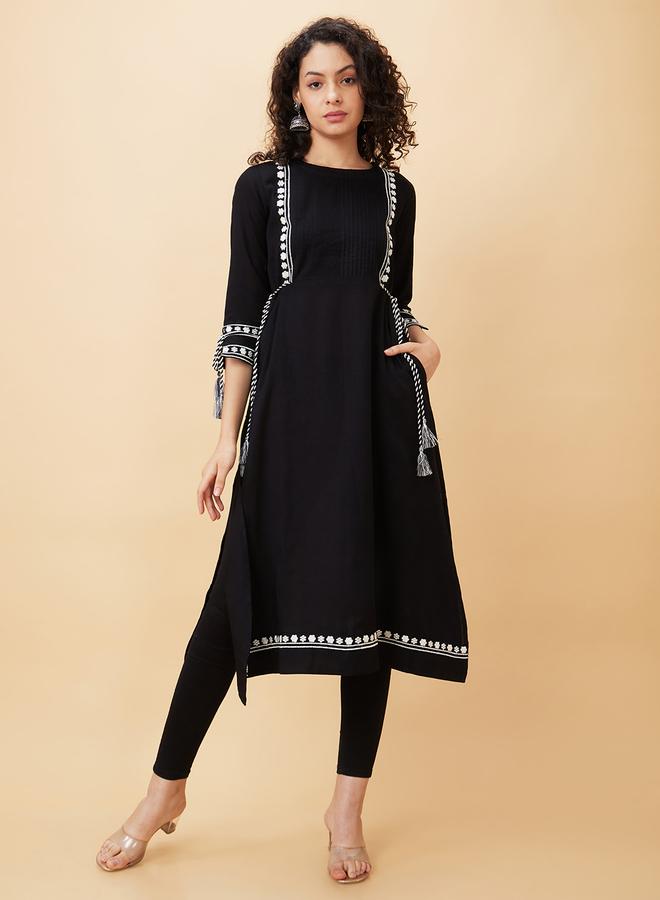Globus Embroidered Round Neck Cotton Straight Kurta - Image 2
