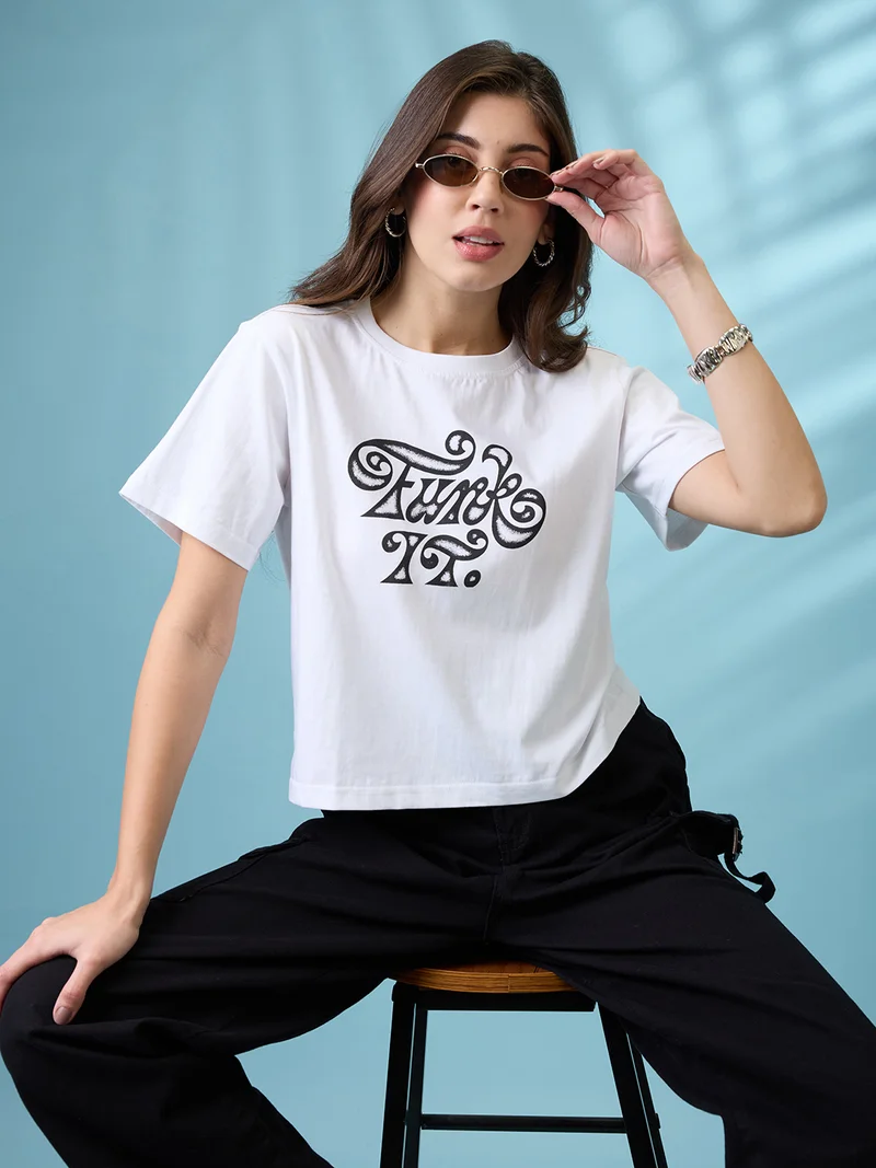 Women White Graphic Print Round Neck Short Sleeves Oversized T Shirt