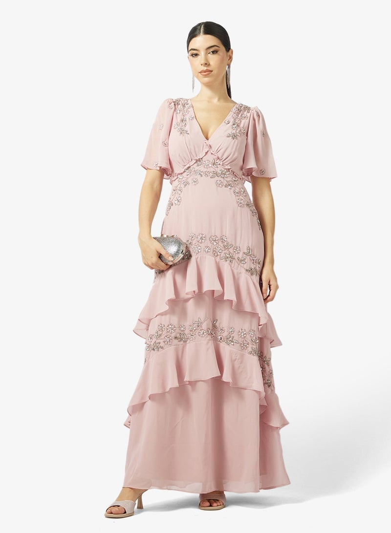 مايا فستان ماكسي بأكمام قصيرة مزين بكشكشة - Image 1