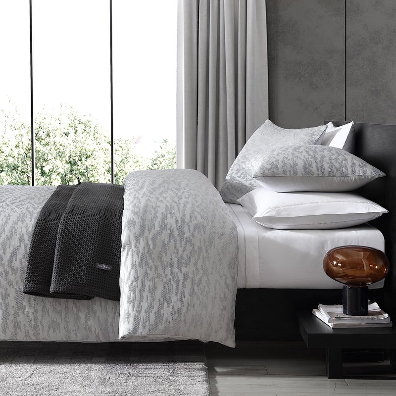 Vera Wang - King Duvet Cover Set, Soft Cotton Bedding with Matching Pillowcases, Button Closure & Inner Corner Ties, 3 Piece Bed Set (Illusion Grey) - Image 5