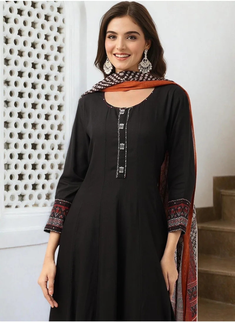 آي شين Women's Black Rayon Embellished Tunic Full Length Casual Straight Fit Kurta Set
