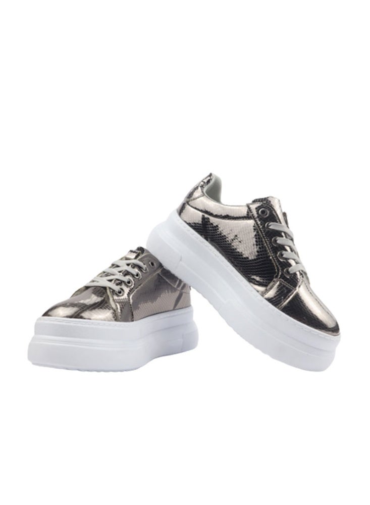 Crash Casual Metallic Leather Sneaker - Metal - Image 3
