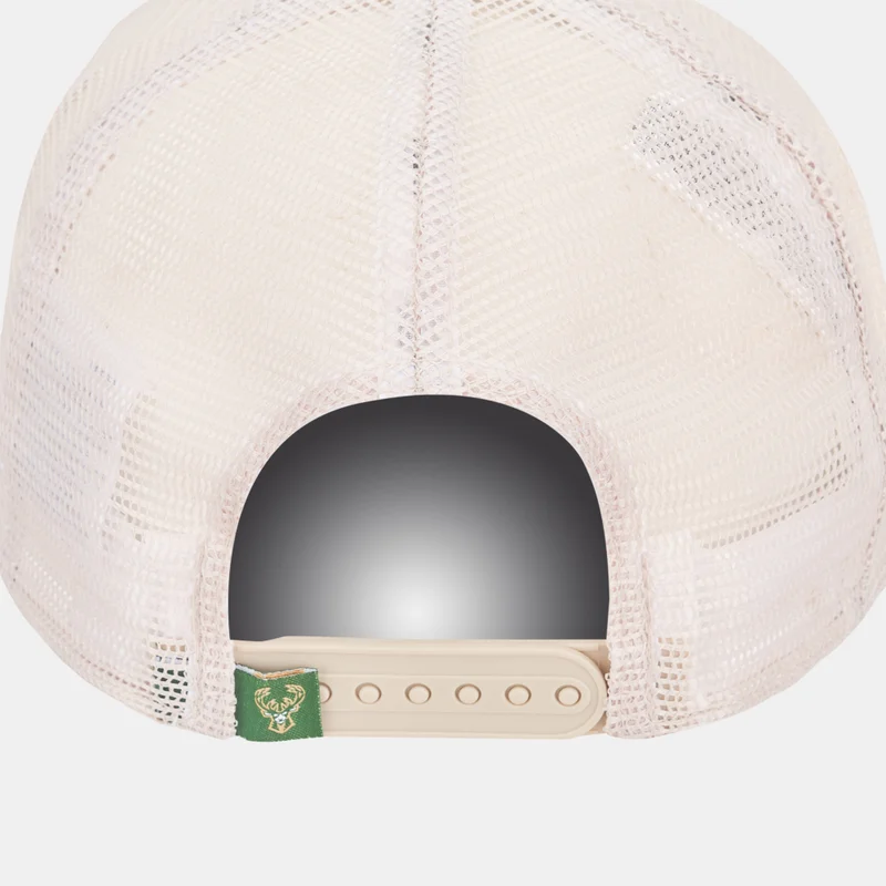 NEW ERA Men's NBA Milwaukee Bucks Logo Trucker Cap
