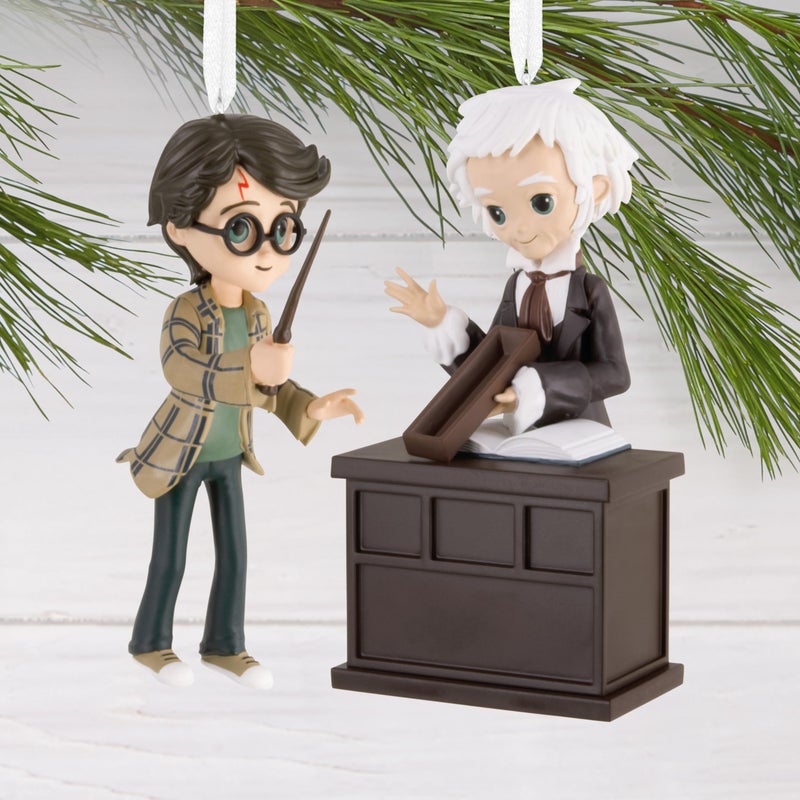 Hallmark Harry Potter and Ollivander Christmas Ornaments  Set of 2 - Image 5