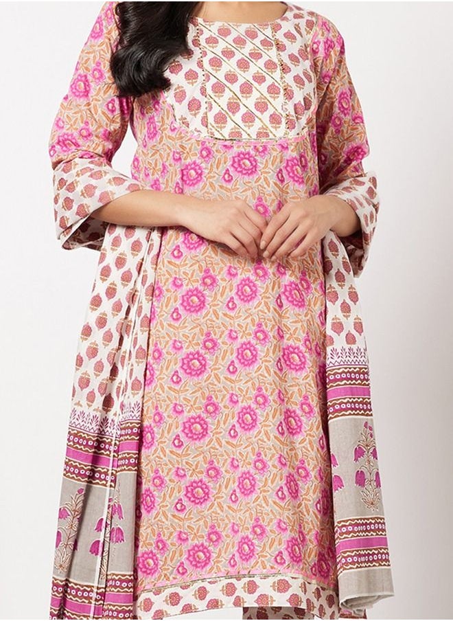 HANA & SARA - Print Short Kurta With Pants And Dupatta - Image 1
