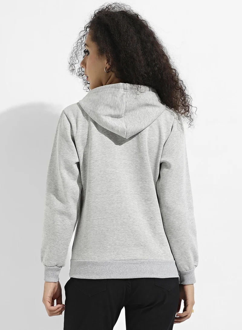 Campus Sutra Women's Light Grey Pullover Hoodie With Kangaroo Pockets