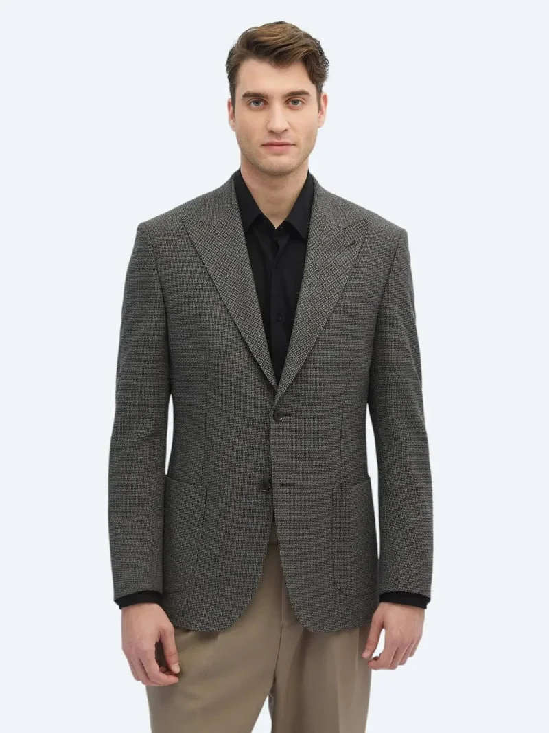 كيب جاكيت عصري بنقشة المنك