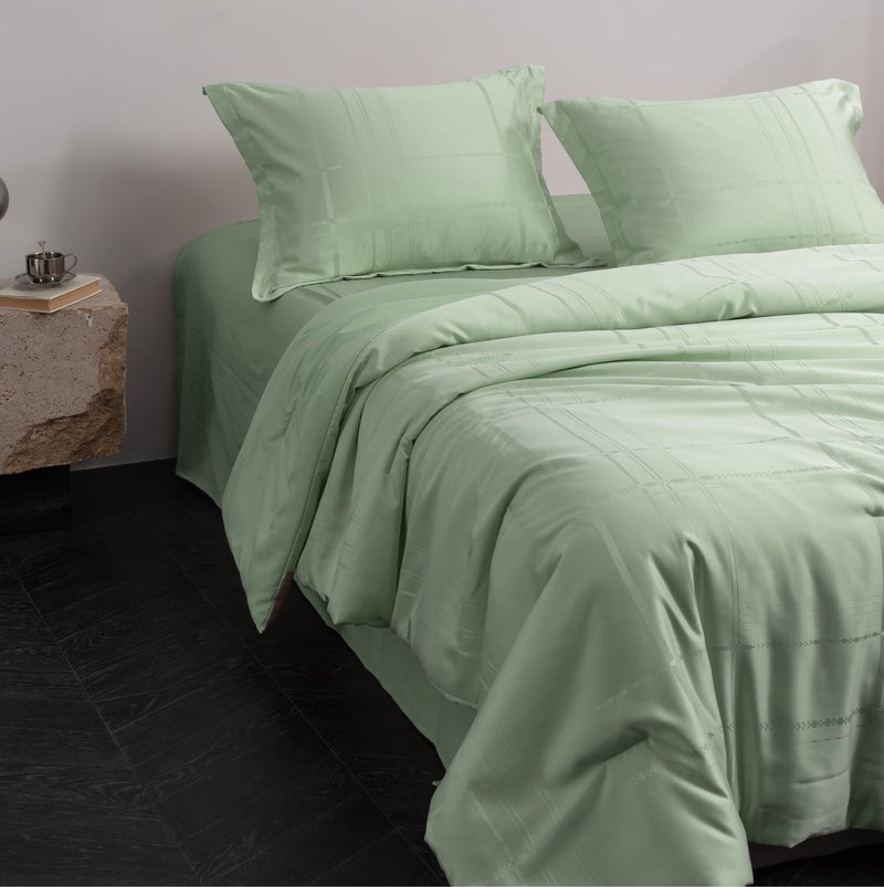 هوم توبيا HOMETOPIA طقم لحاف فاخر 6 قطع بتصميم جاكار، ناعم كالحرير، لون سادة أنيق، مقاس كبير 264×229 سم، مناسب لجميع الفصول ولغرف المكيف - Image 2