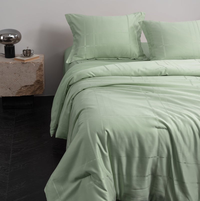 هوم توبيا HOMETOPIA طقم لحاف فاخر 6 قطع بتصميم جاكار، ناعم كالحرير، لون سادة أنيق، مقاس كبير 264×229 سم، مناسب لجميع الفصول ولغرف المكيف - Image 1