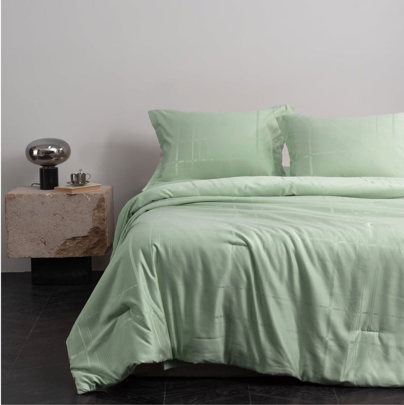 هوم توبيا HOMETOPIA طقم لحاف فاخر 6 قطع بتصميم جاكار، ناعم كالحرير، لون سادة أنيق، مقاس كبير 264×229 سم، مناسب لجميع الفصول ولغرف المكيف - Image 4