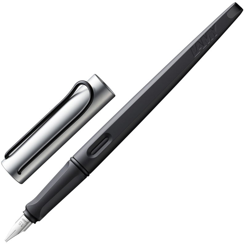 LAMY قلم خط عربي لامي جوي AL - قلم حبر سائل مع مقبض مريح وشفرة فولاذية مصقولة بعرض 1.1 مم - قلم خط عربي مع شفرة شريطية - يشمل خرطوشة حبر T 10 زرقاء - Image 1