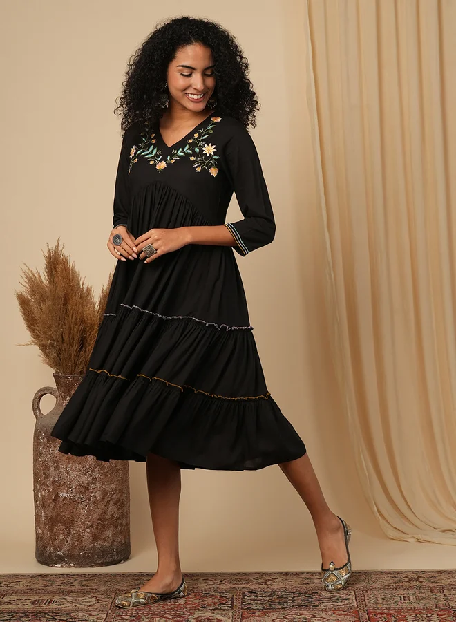 globus Globus Women Black Embroidered V Neck Tiered Midi Dress