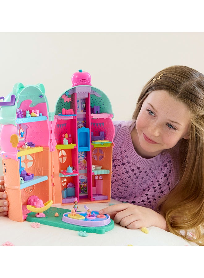Polly Pocket دمى صغيرة ومجموعة منزل جيلاتو الكبيرة، موضوع دب الآيس كريم مع 25+ ملحقات بما في ذلك الأثاث والطعام والحيوانات الأليفة - Image 2
