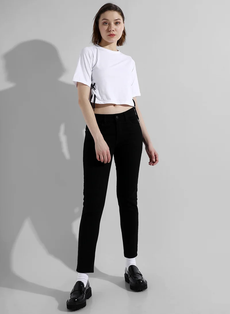 كامبوس سوترا Women's Solid White Regular Fit Top