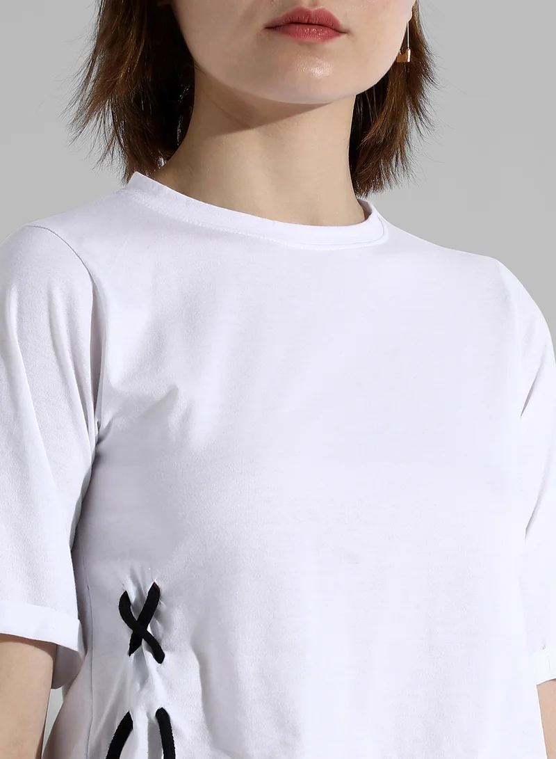 كامبوس سوترا Women's Solid White Regular Fit Top