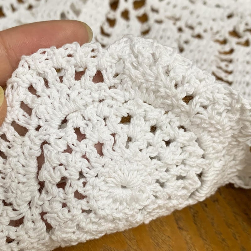 USTIDE 48-inch Handmade Crochet Cotton Tablecloth Round White Crochet Tablecloths Table Covers - Image 4